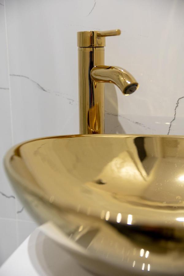ורשה Stara Ochota Vogue Apartment מראה חיצוני תמונה
