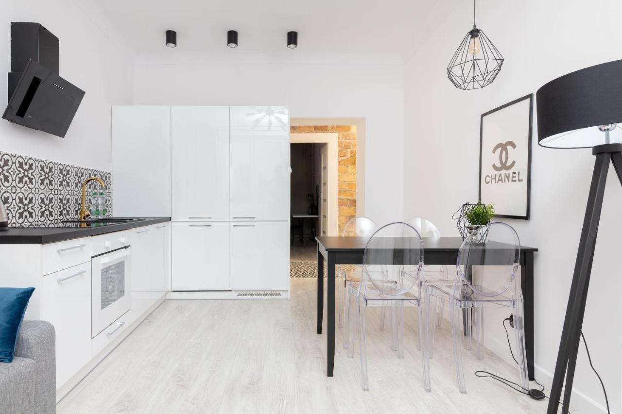 ורשה Stara Ochota Vogue Apartment מראה חיצוני תמונה