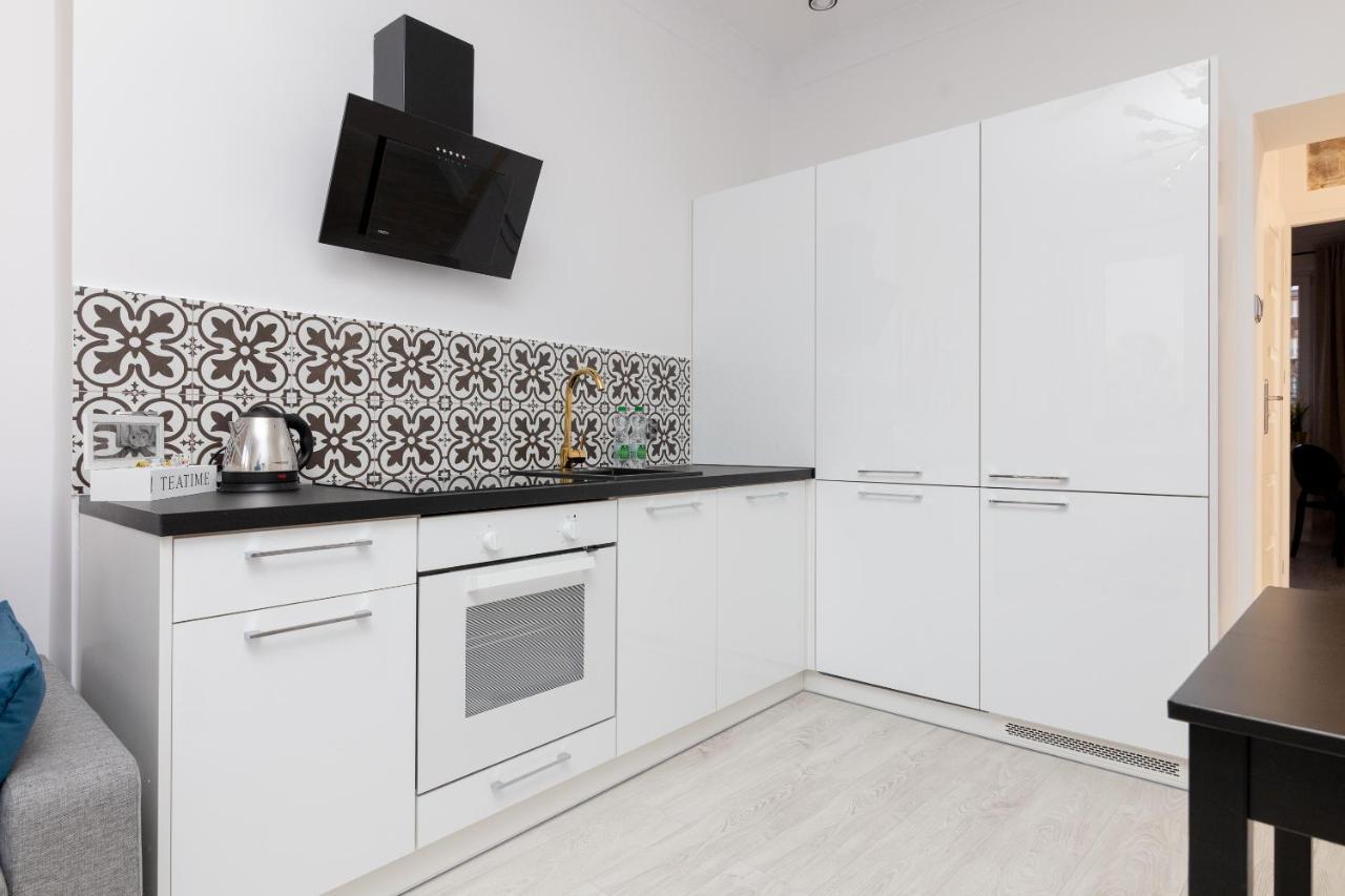 ורשה Stara Ochota Vogue Apartment מראה חיצוני תמונה